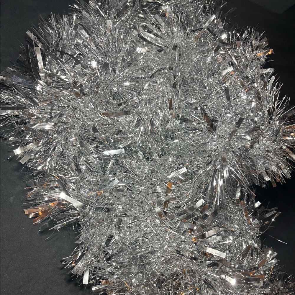🎄❤️🎄 24’ Silver Christmas Garland Tinsel EPC Two Pieces
